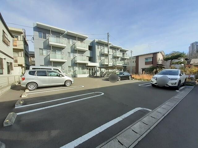 リバーサイド　ガーデン（101） 駐車場