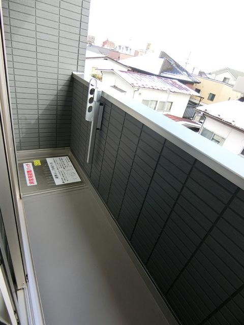 Ｄ−ｒｏｏｍ銀杏町（303） バルコニー