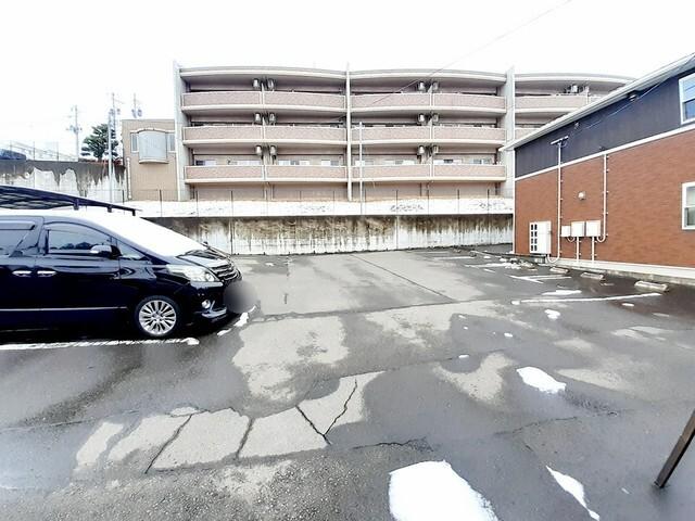 シュガーコート（103） 駐車場