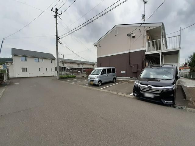 レジデンスオリーブＨ（103） 駐車場