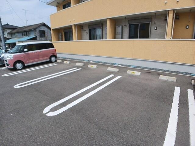 ウィステリア一佳Ⅱ（101） 駐車場