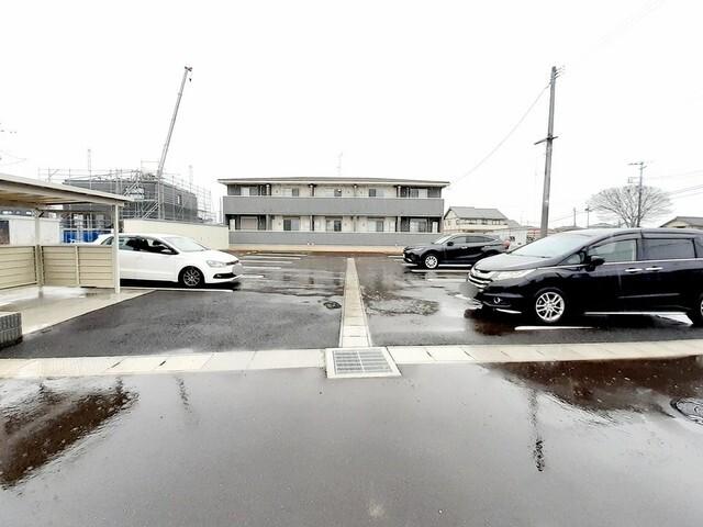 レジデンス松原（104） 駐車場