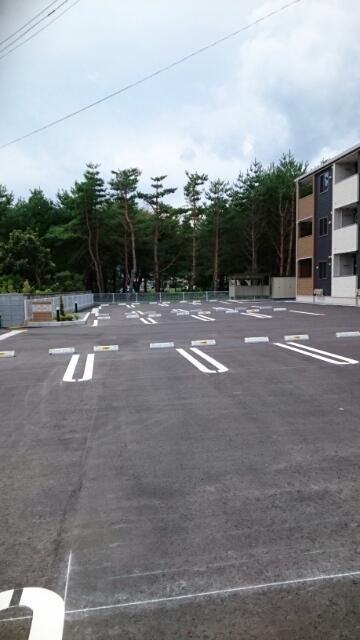 グランテラス西町（201） 駐車場