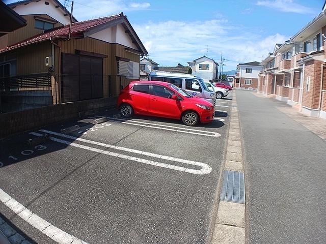 サンシャインひばりＤ（201） 駐車場