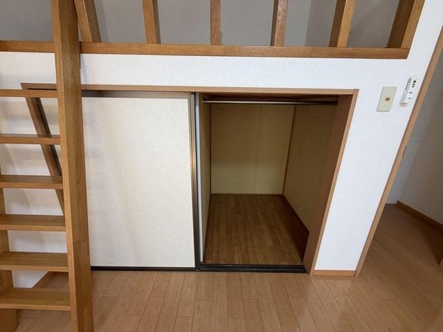 フォンテーヌ・中山（102） 収納