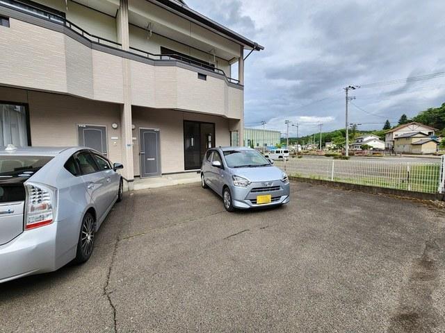 サンファミリーＢ（B-2） 駐車場