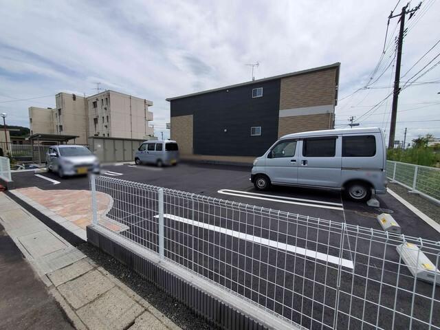 セイバリー（102） 駐車場
