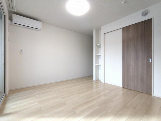 エレガンシア　Ⅲ（105） 室内