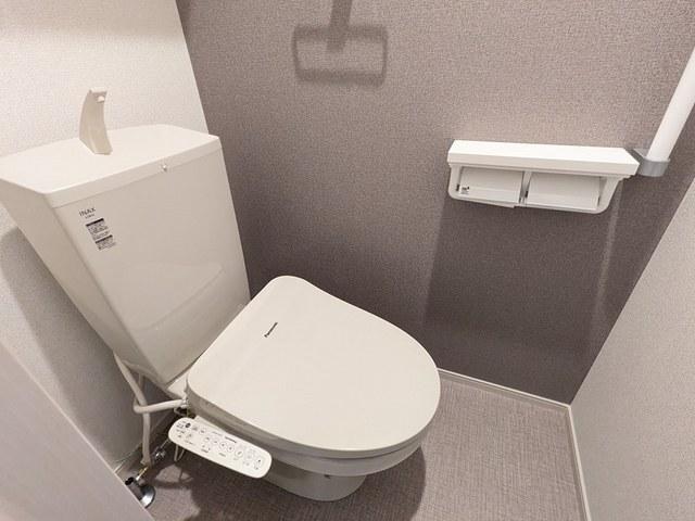 エレガンシア　Ⅲ（105） トイレ