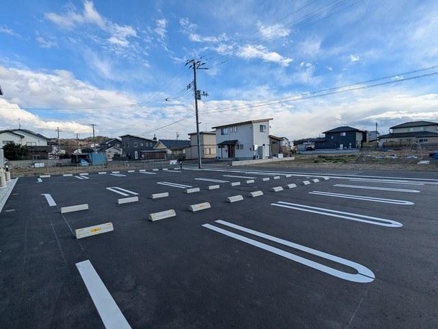 エレガンシア　Ⅲ（105） 駐車場