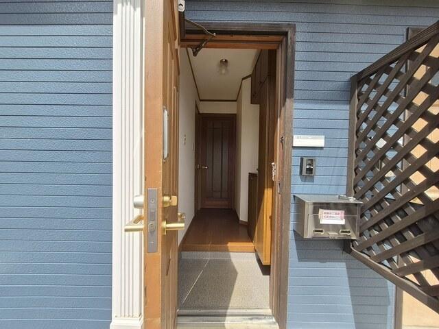 コーポムロバ弐番館（101） 玄関