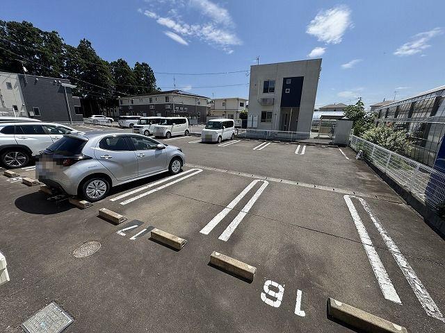 ジェントリー弐番館（105） 駐車場