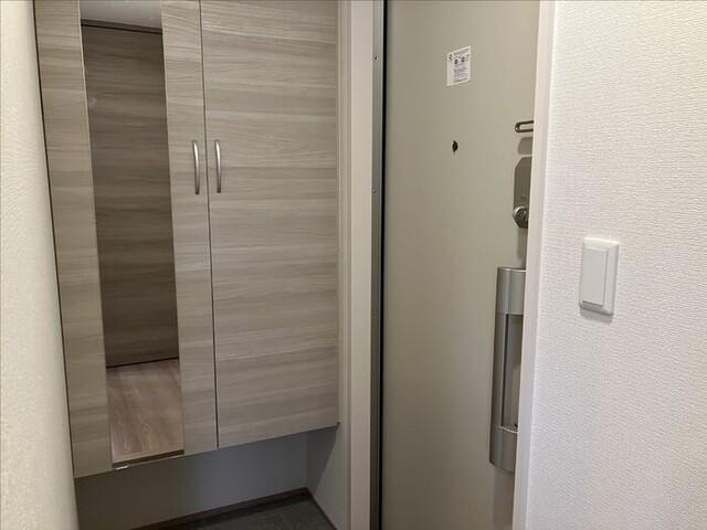 Ｄ−ＲＯＯＭ ＦＵＹＯ（202） 玄関