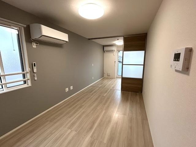 Ｄ−ＲＯＯＭ 大和町（302） リビング