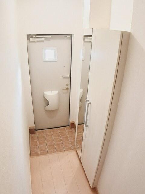 カーサ　セレノ（201） 玄関