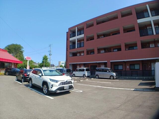 グラディオＫ（101） 駐車場