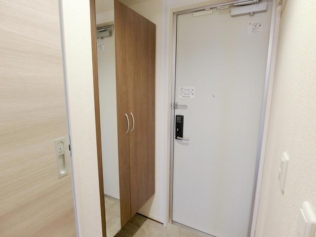 ボヌール ＳＡ（302） 玄関