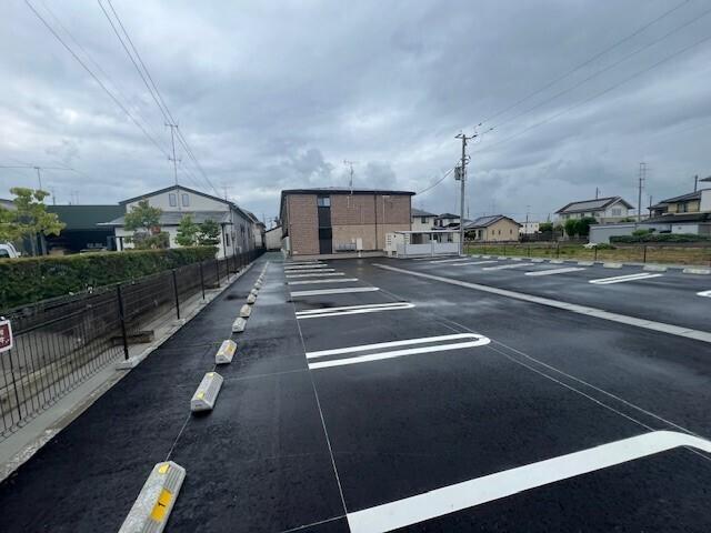 クリーン・ハートＫＧ（105） 駐車場