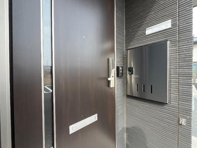 Maison La Soeur (メゾンラスール) 玄関