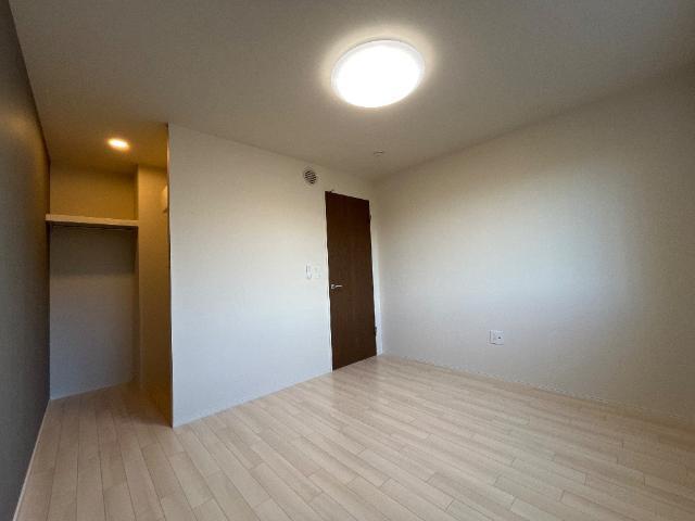 イリアス 部屋画像