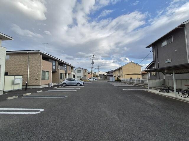 四季彩館Ｂ（201） 駐車場
