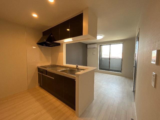 ストロベリー・フィールズ 部屋画像