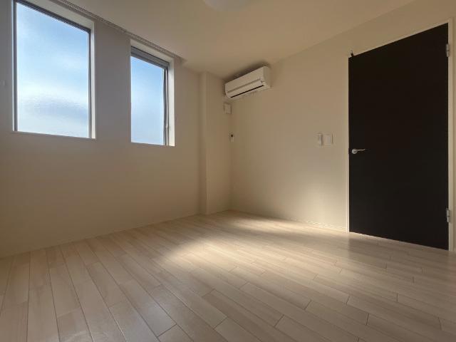 ストロベリー・フィールズ 部屋画像