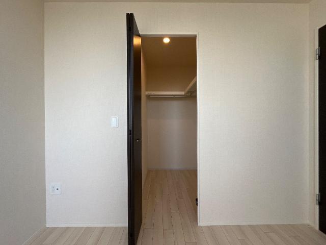 ストロベリー・フィールズ 部屋画像