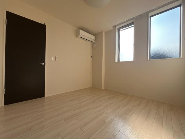 ストロベリー・フィールズ 部屋画像