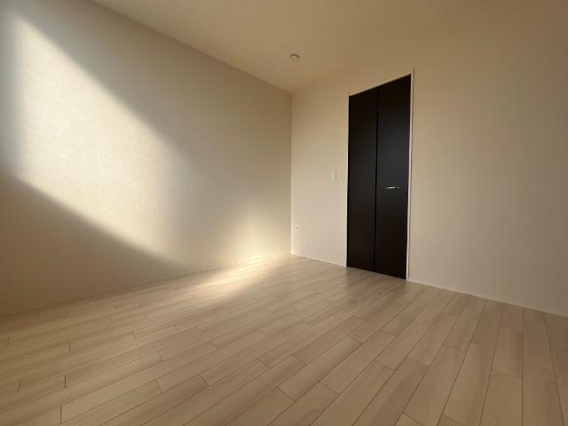 ストロベリー・フィールズ 部屋画像