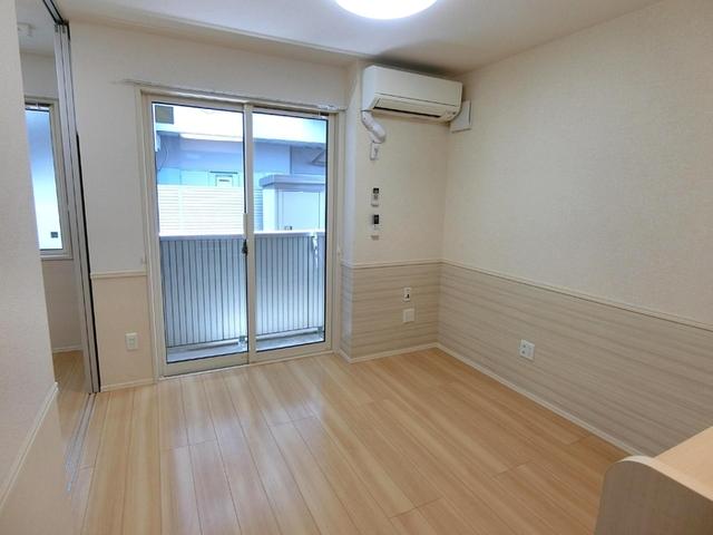 Ｄ−ｒｏｏｍ志波町（105） リビング