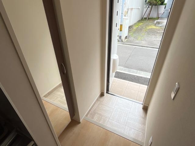 リラハイツ宮町 玄関