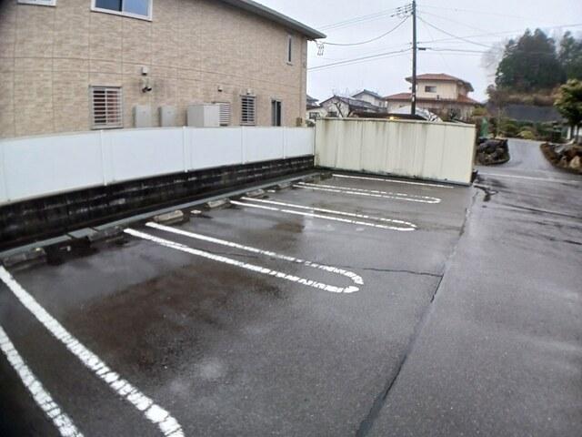 グリーンヴィレッヂ（103） 駐車場