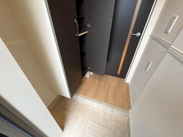 ＢＬＯＯＭ　ＣＯＵＲＴ　ＳＨＩＮＭＥＩ 玄関