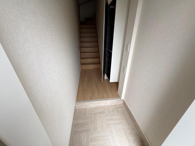 ＢＬＯＯＭ　ＣＯＵＲＴ　ＳＨＩＮＭＥＩ 玄関