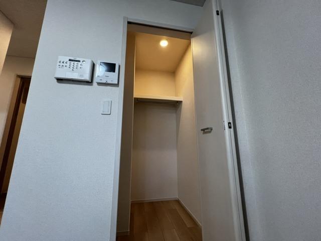 パークメゾンＲ８　Ａ（102） 収納