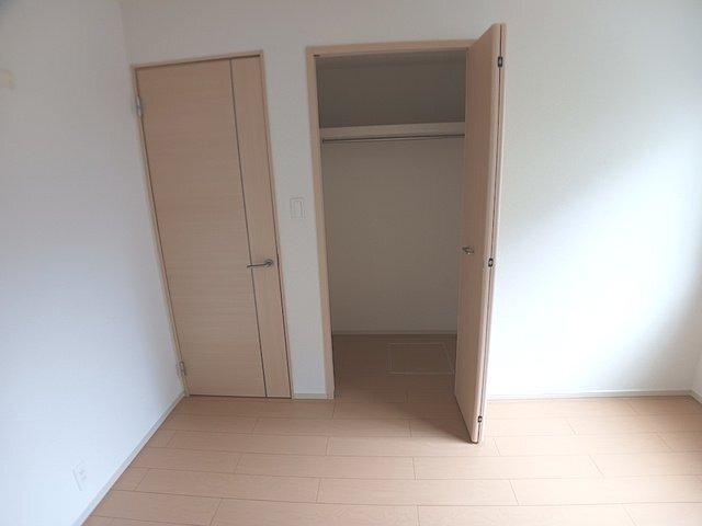 リバップ人来田（101） 収納