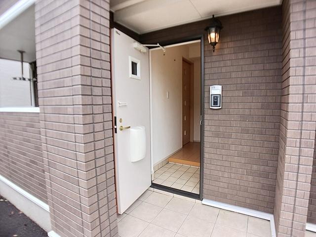 リバップ人来田（101） 玄関