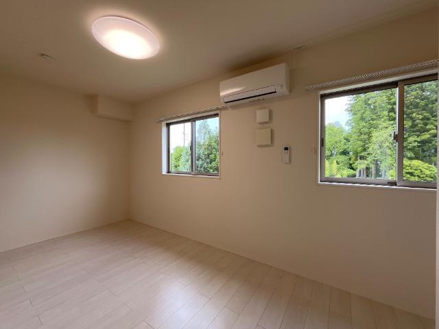 サウスエゼル 部屋画像