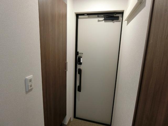 Ｄ−ＲＯＯＭ七曲Ⅱ（103） 玄関