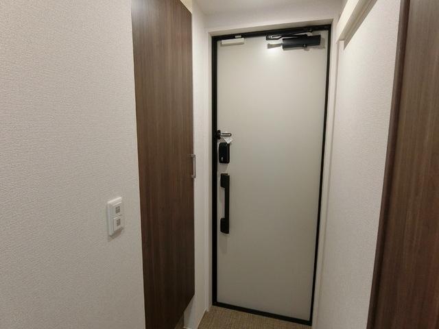 Ｄ−ＲＯＯＭ七曲Ⅱ（203） 玄関