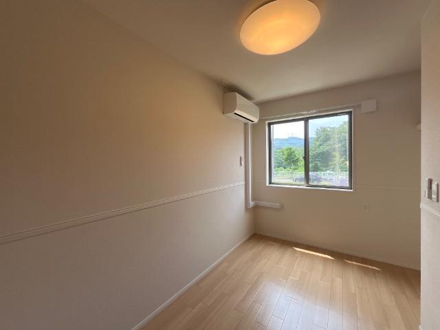 秋千美 部屋画像