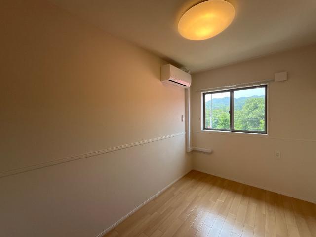 秋千美 部屋画像