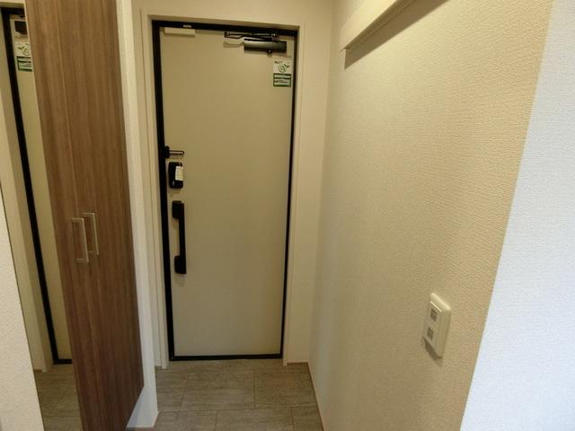 Ｄ−ＲＯＯＭ八本松1丁目（202） 玄関