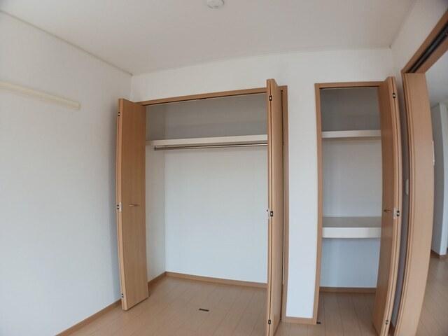 ロイヤル　クレッセント　Ⅲ（101） 収納
