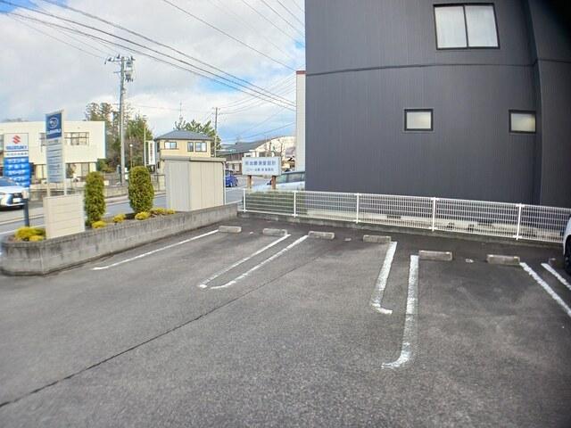 サンライズ大手先（201） 駐車場
