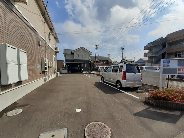 サン　ホライズン　ガーデン（202） 駐車場