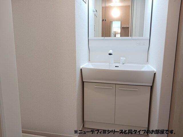 ルーチェフルサワＧＪ（101） 洗面