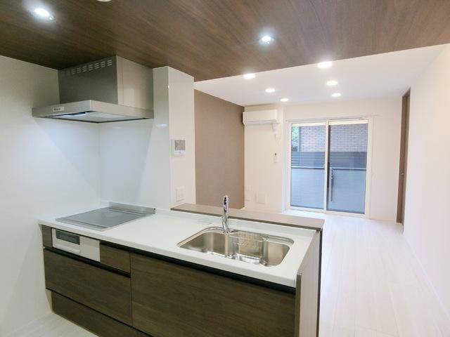 Ｄ−ＲＯＯＭ八軒小路（102） キッチン