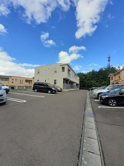アバンツァート・Ｋ（102） 駐車場